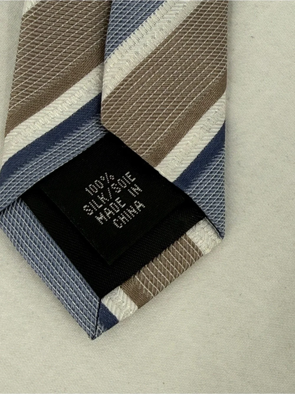 Kenneth Cole Reaction silk Blue and Taupe Striped Men’s Tie